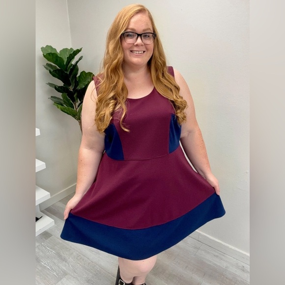 Anthropologie Dresses & Skirts - ANTHROPOLOGIE Fervour Red & Navy Color Block Dress - Size 4x